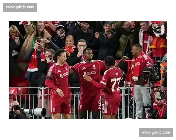 曼联 9 号位争夺战白热化！埃基蒂克成红魔利物浦切尔西三强猎物