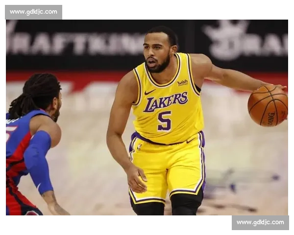 霍里再发警告：佩林卡赛季末恐下课 湖人不进西决必换帅